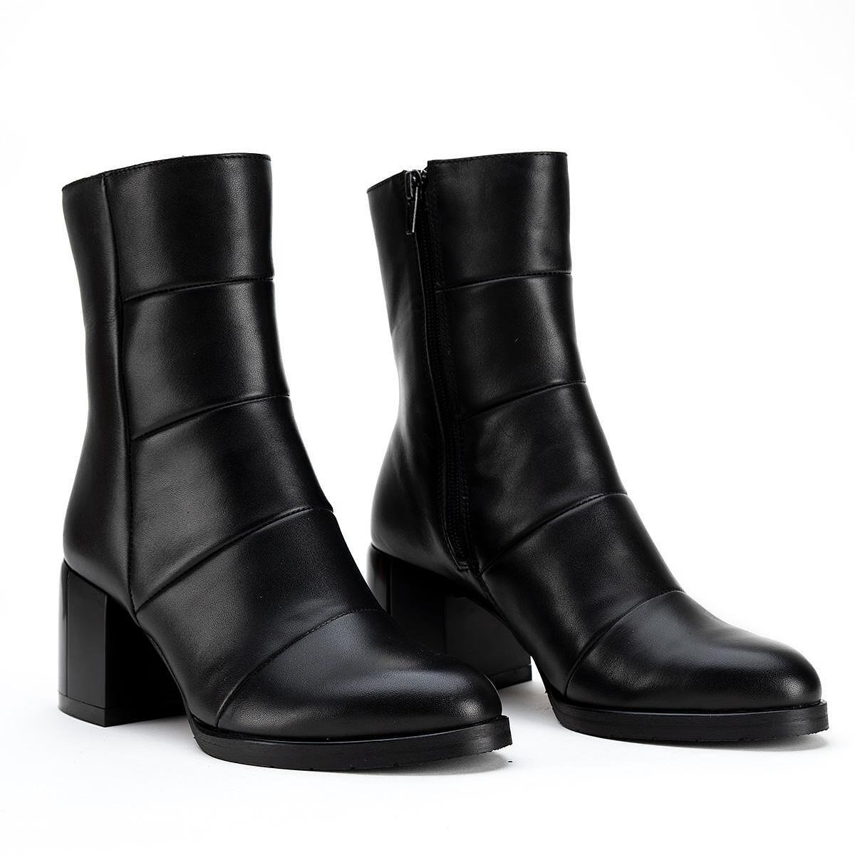 Елегантни черни дамски боти Jaklin от естествена кожа